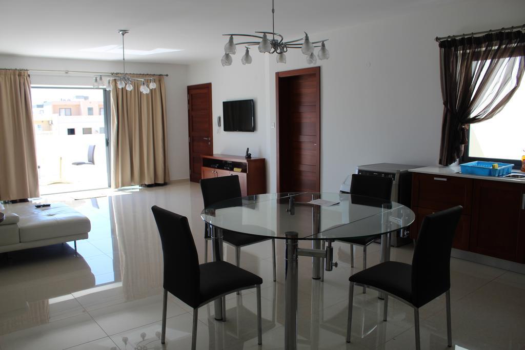 Aurora Apartment เมลลิฮา ภายนอก รูปภาพ