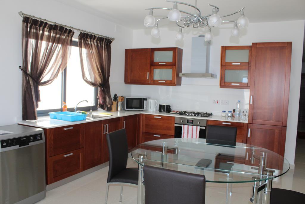 Aurora Apartment เมลลิฮา ภายนอก รูปภาพ
