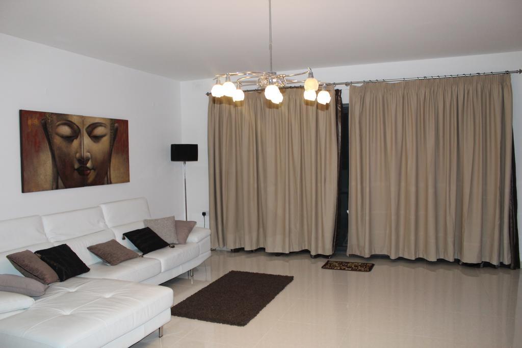 Aurora Apartment เมลลิฮา ภายนอก รูปภาพ
