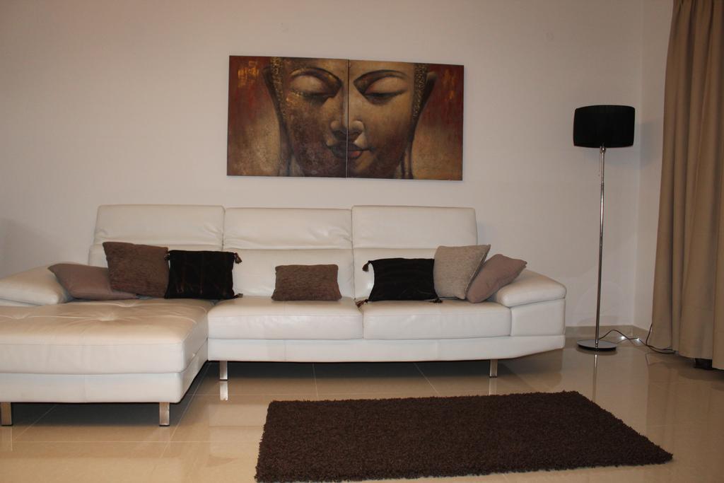 Aurora Apartment เมลลิฮา ภายนอก รูปภาพ