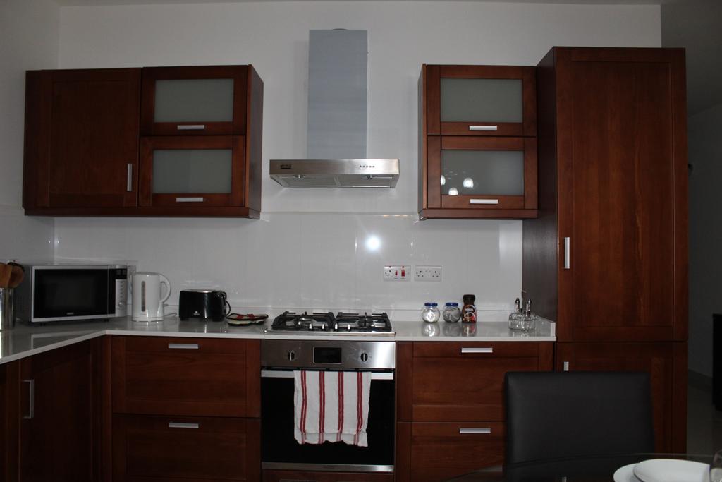 Aurora Apartment เมลลิฮา ภายนอก รูปภาพ
