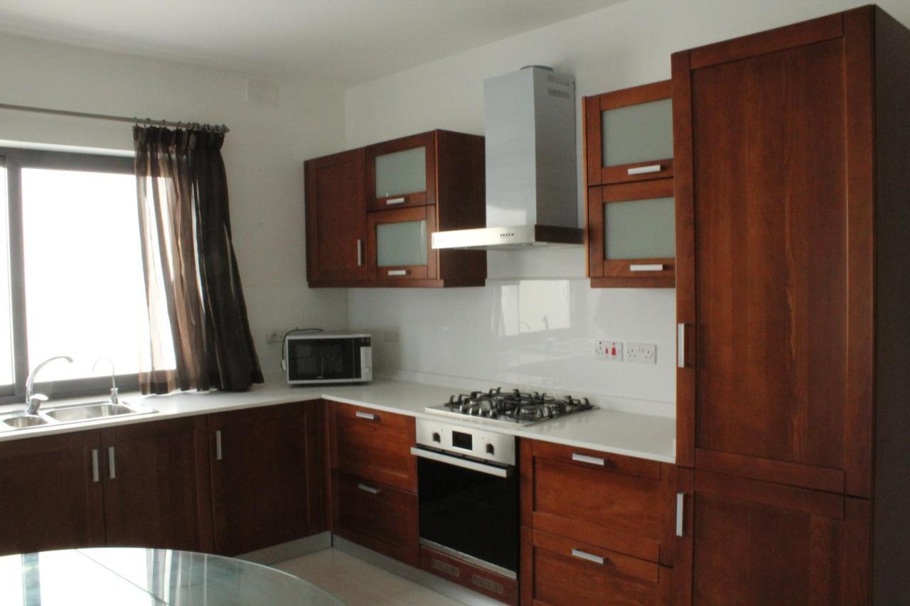 Aurora Apartment เมลลิฮา ภายนอก รูปภาพ