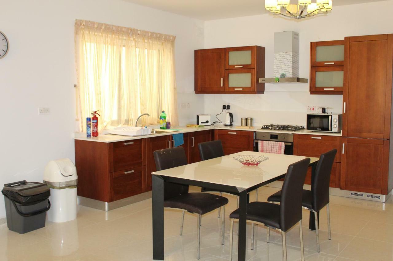 Aurora Apartment เมลลิฮา ภายนอก รูปภาพ
